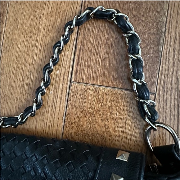 Woven studded shoulder bag - Picture 6 of 16